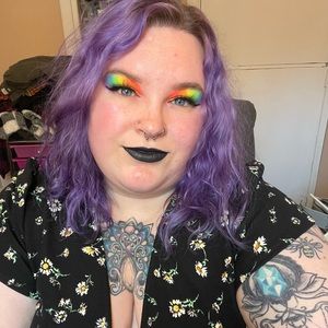 Meet your Posher, Alicia